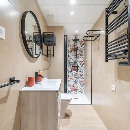 Gala Holidays Apartment *