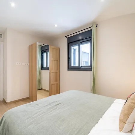 Gala Holidays Center And شقة فوينخيرولا