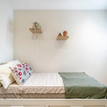 Gala Holidays Apartment *
